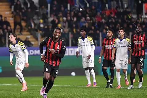 الدوري الإيطالي.. ميلان يسقط في فخ التعادل أمام بارما